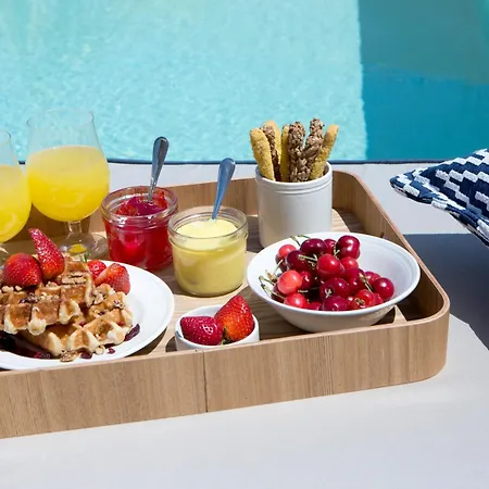Hotel Cora &