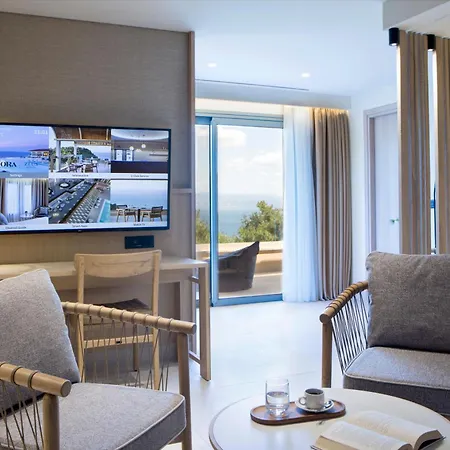 Cora & Hotel Áfitos